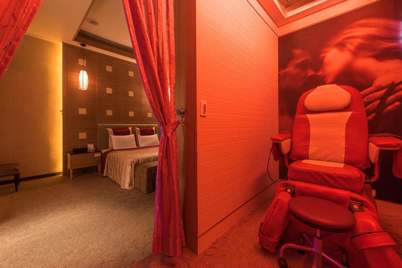 Hwu Meei Motel Тайнань Экстерьер фото